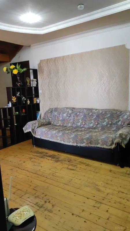 Satılır 6 otaqlı həyət evi 240 m²