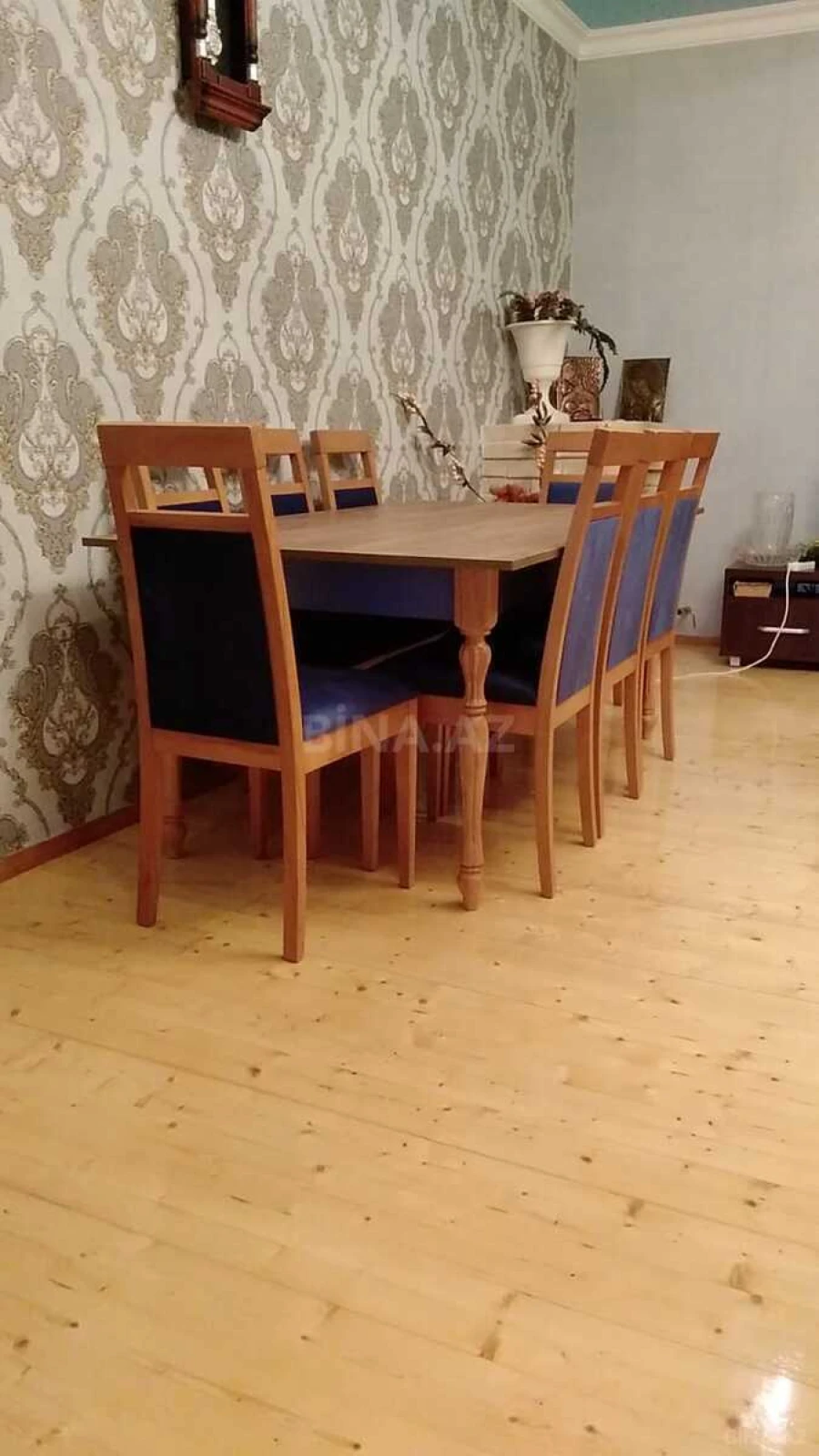 Satılır 6 otaqlı həyət evi 240 m²