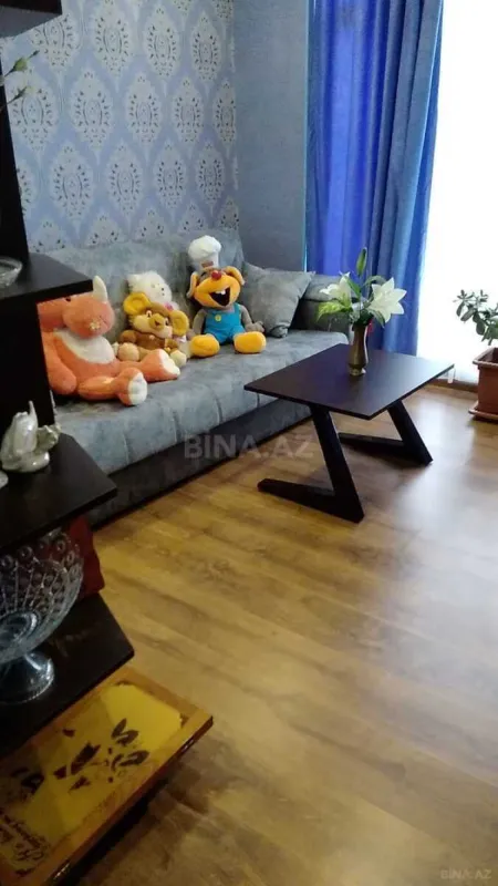 Satılır 6 otaqlı həyət evi 240 m²