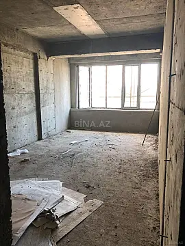 Satılır 4 otaqlı mənzil 195 m²