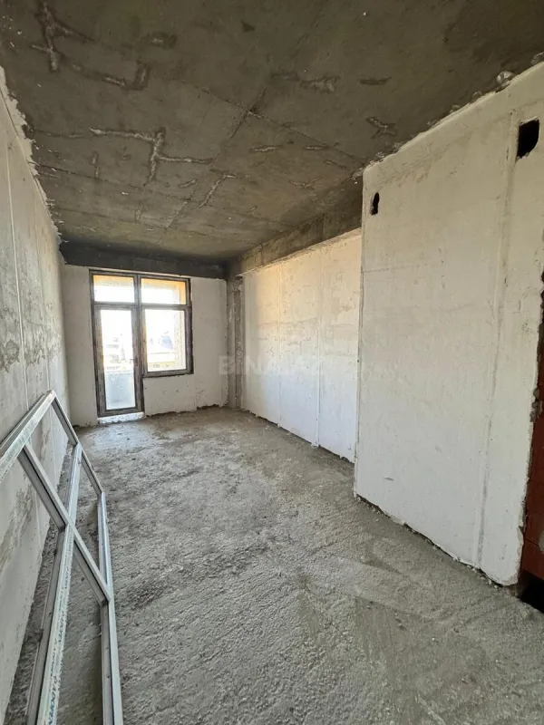 Satılır 4 otaqlı mənzil 167 m²