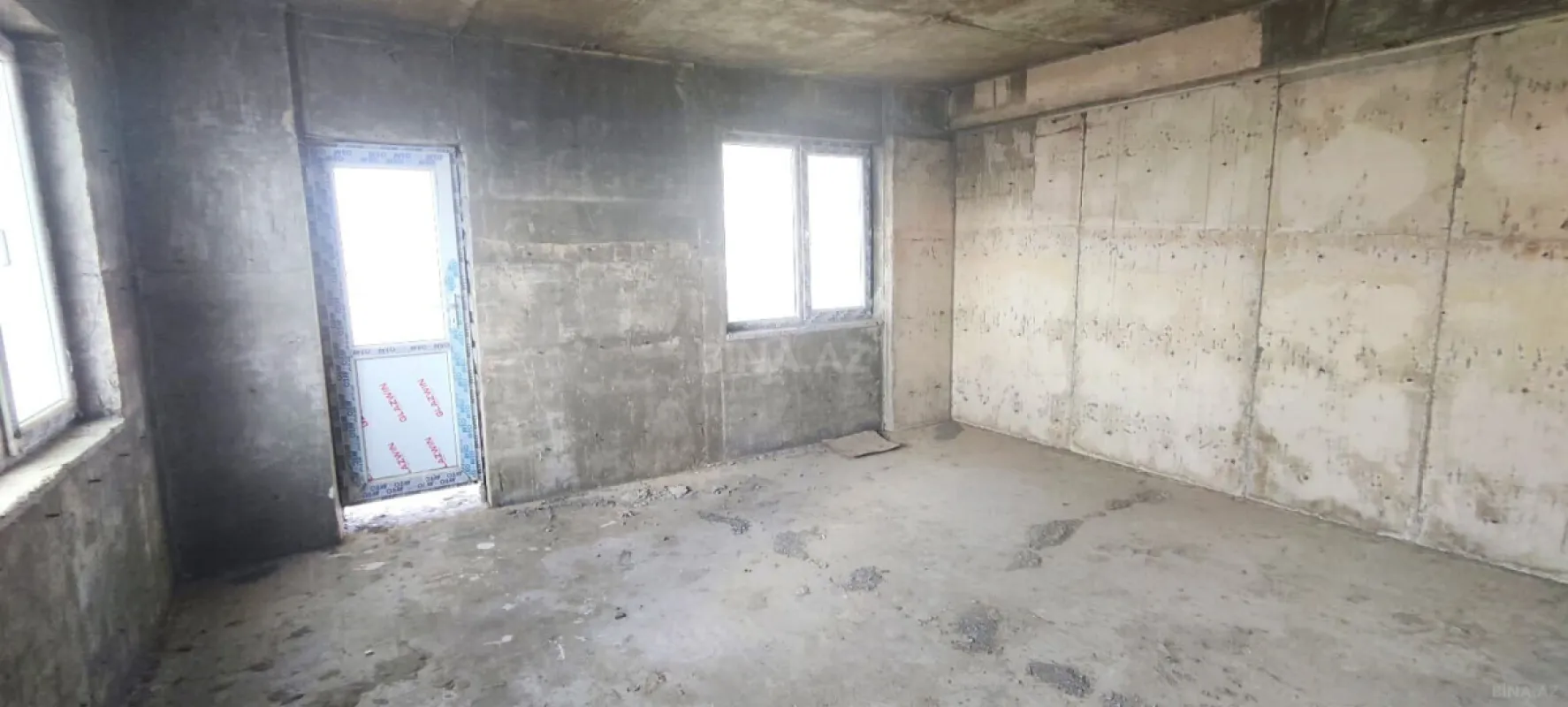 Satılır 2 otaqlı mənzil 120 m²