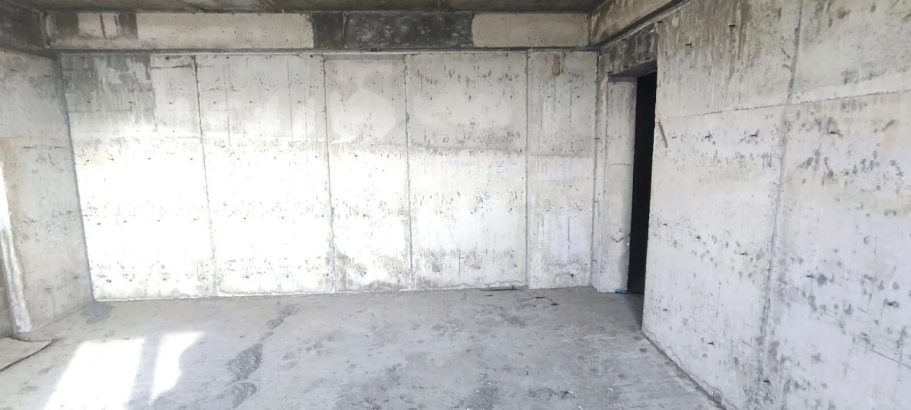 Satılır 2 otaqlı mənzil 120 m²