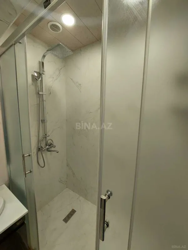 Satılır 4 otaqlı mənzil 120 m²