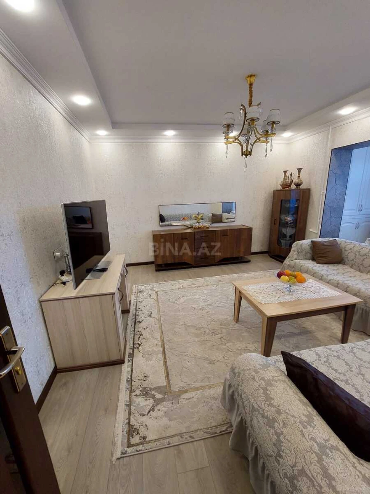 Satılır 4 otaqlı mənzil 120 m²