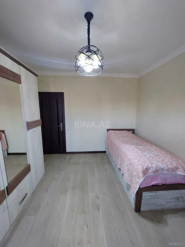 Satılır 4 otaqlı mənzil 120 m²