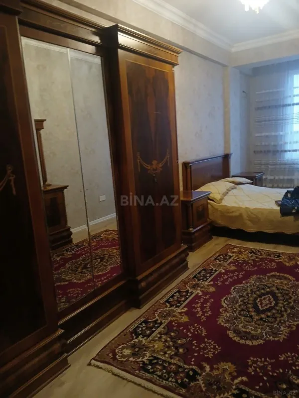 Kirayə verilir 3 otaqlı mənzil 101 m²