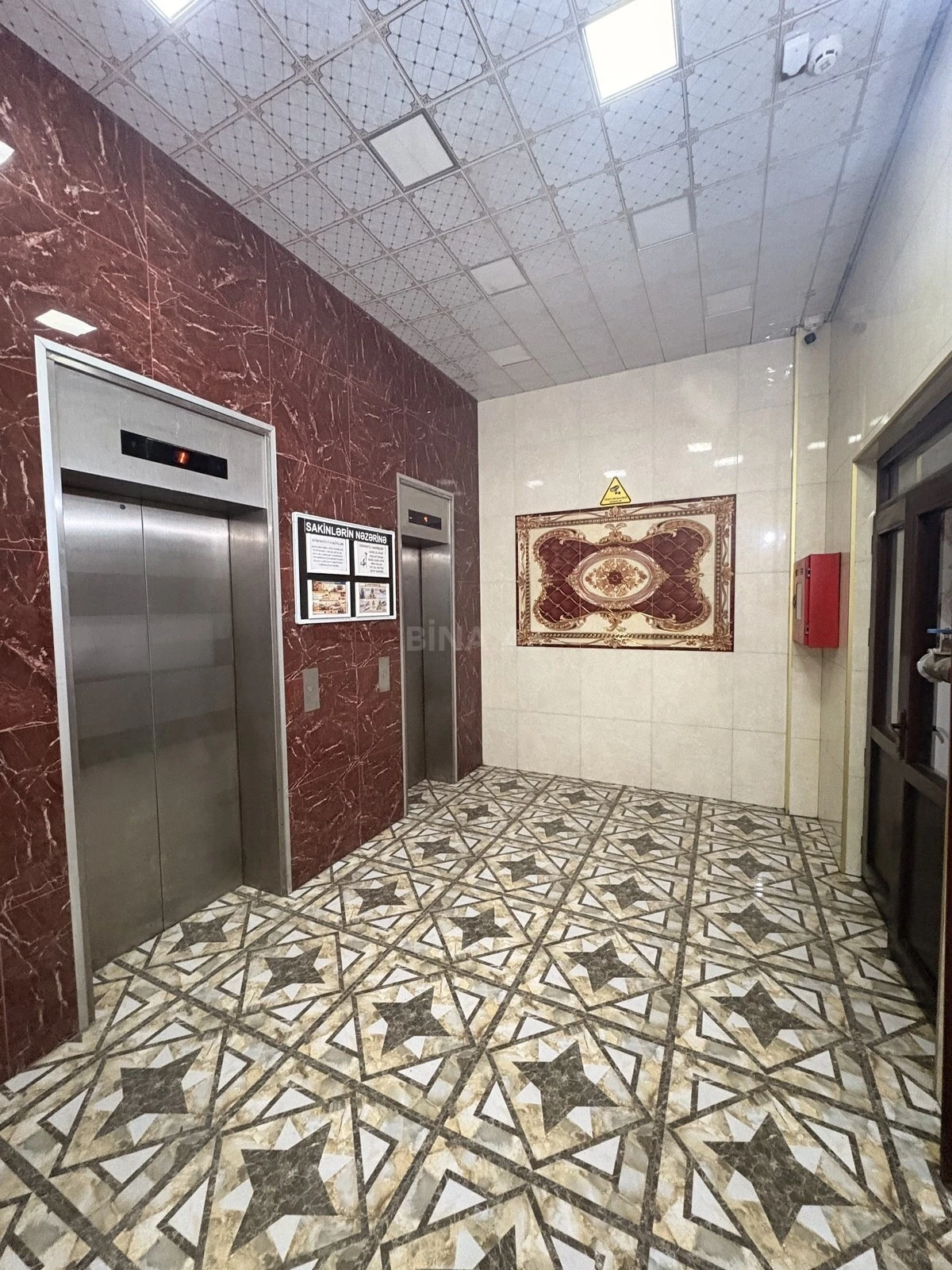 Satılır 3 otaqlı mənzil 117 m²