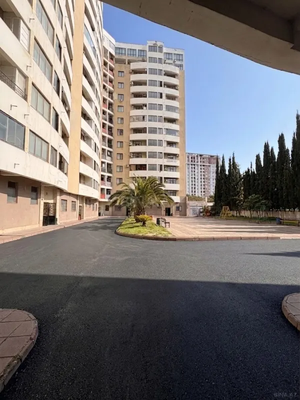 Satılır 3 otaqlı mənzil 117 m²