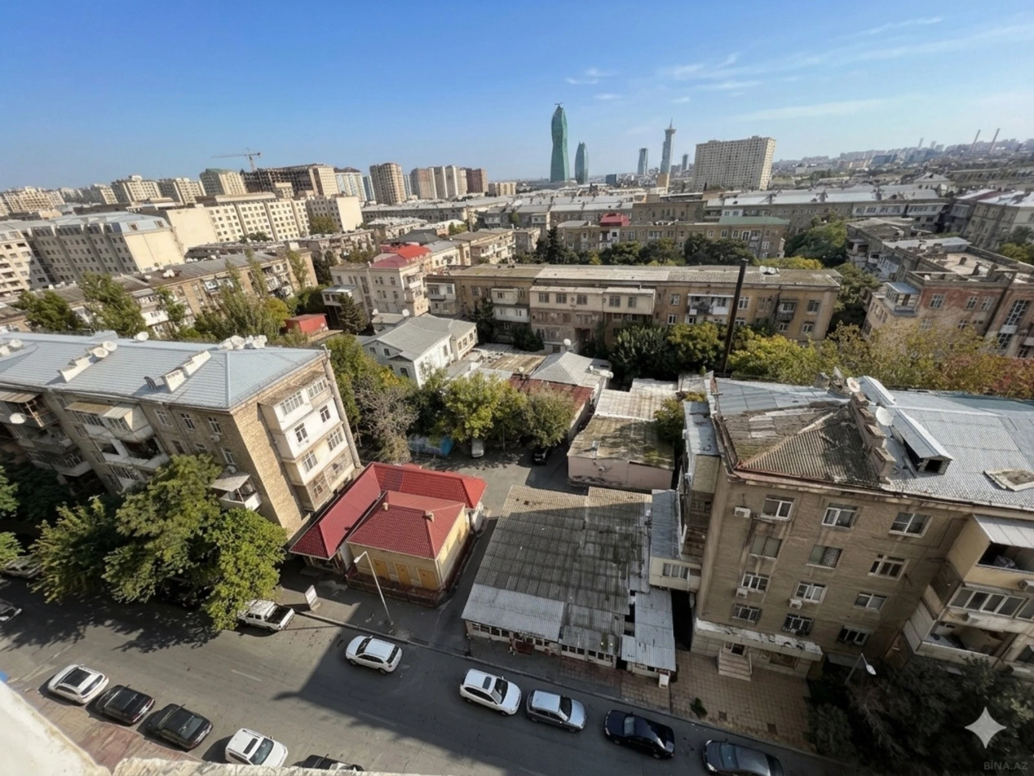 Satılır 3 otaqlı mənzil 117 m²