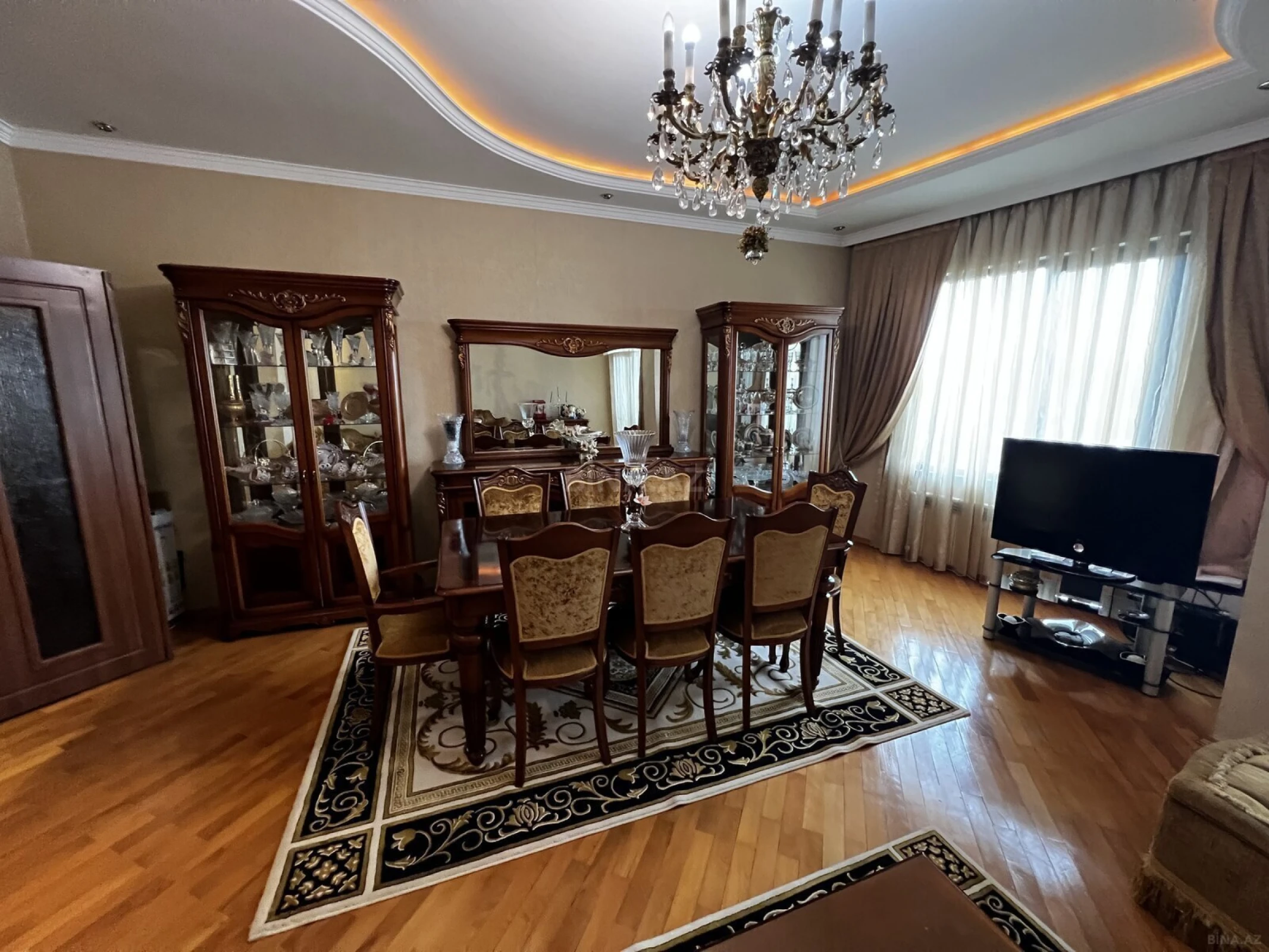 Satılır 3 otaqlı mənzil 117 m²
