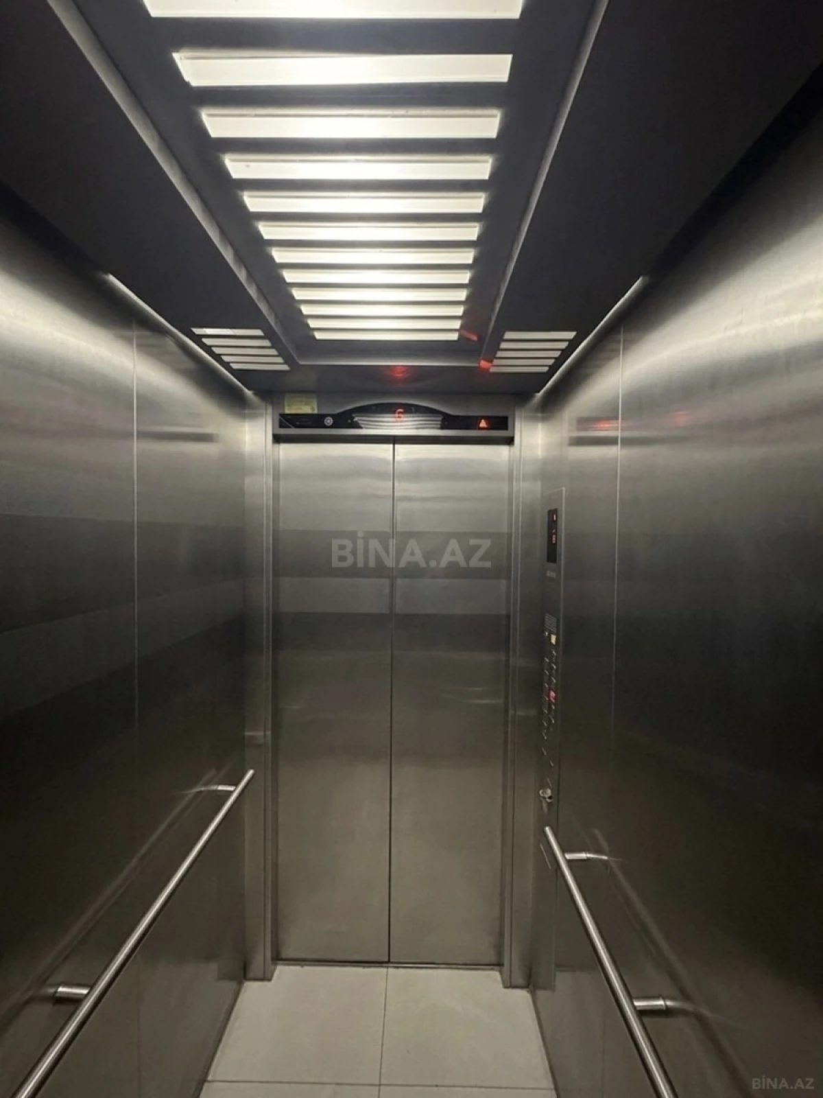 Satılır 3 otaqlı mənzil 117 m²