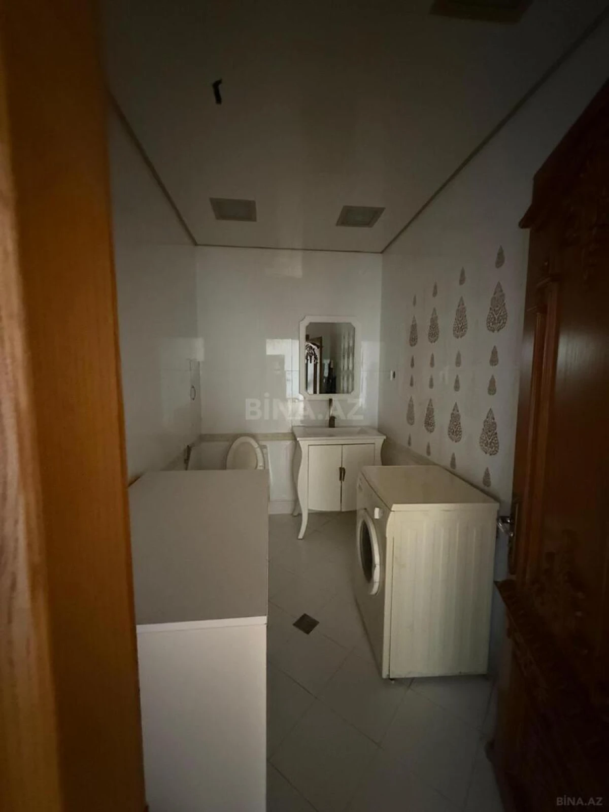 Kirayə verilir 3 otaqlı mənzil 155 m²