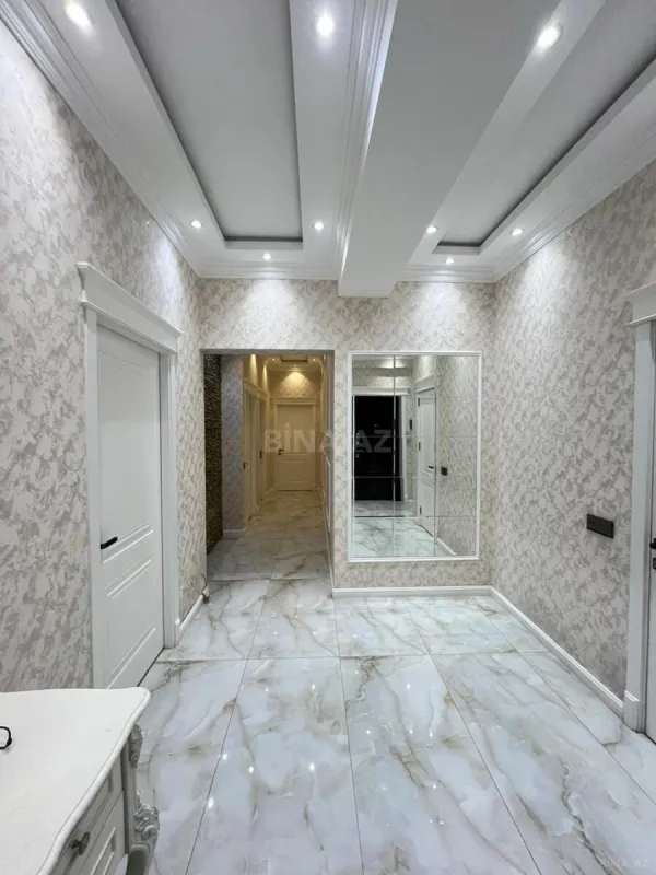 Satılır 3 otaqlı mənzil 117 m²