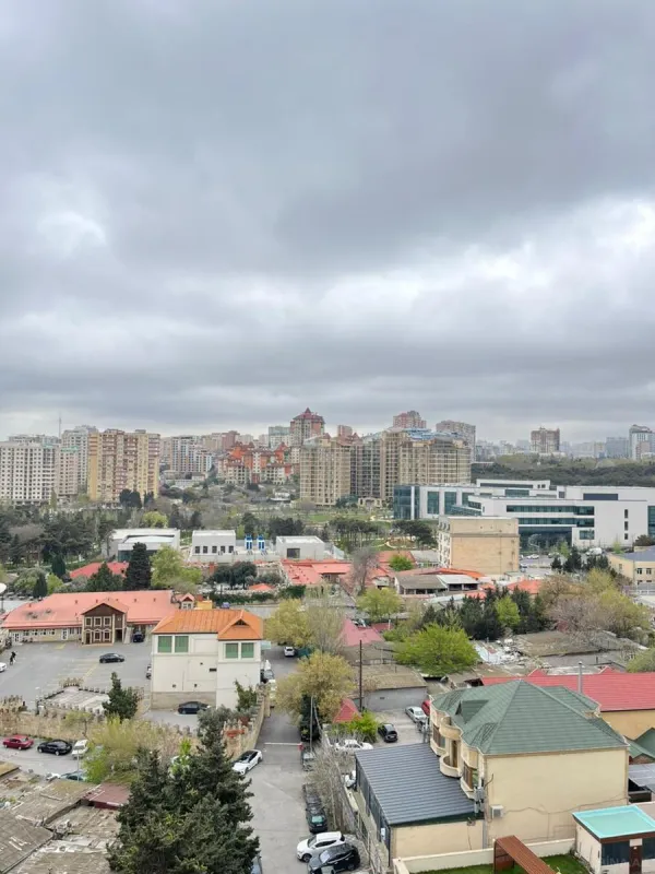 Satılır 3 otaqlı mənzil 117 m²