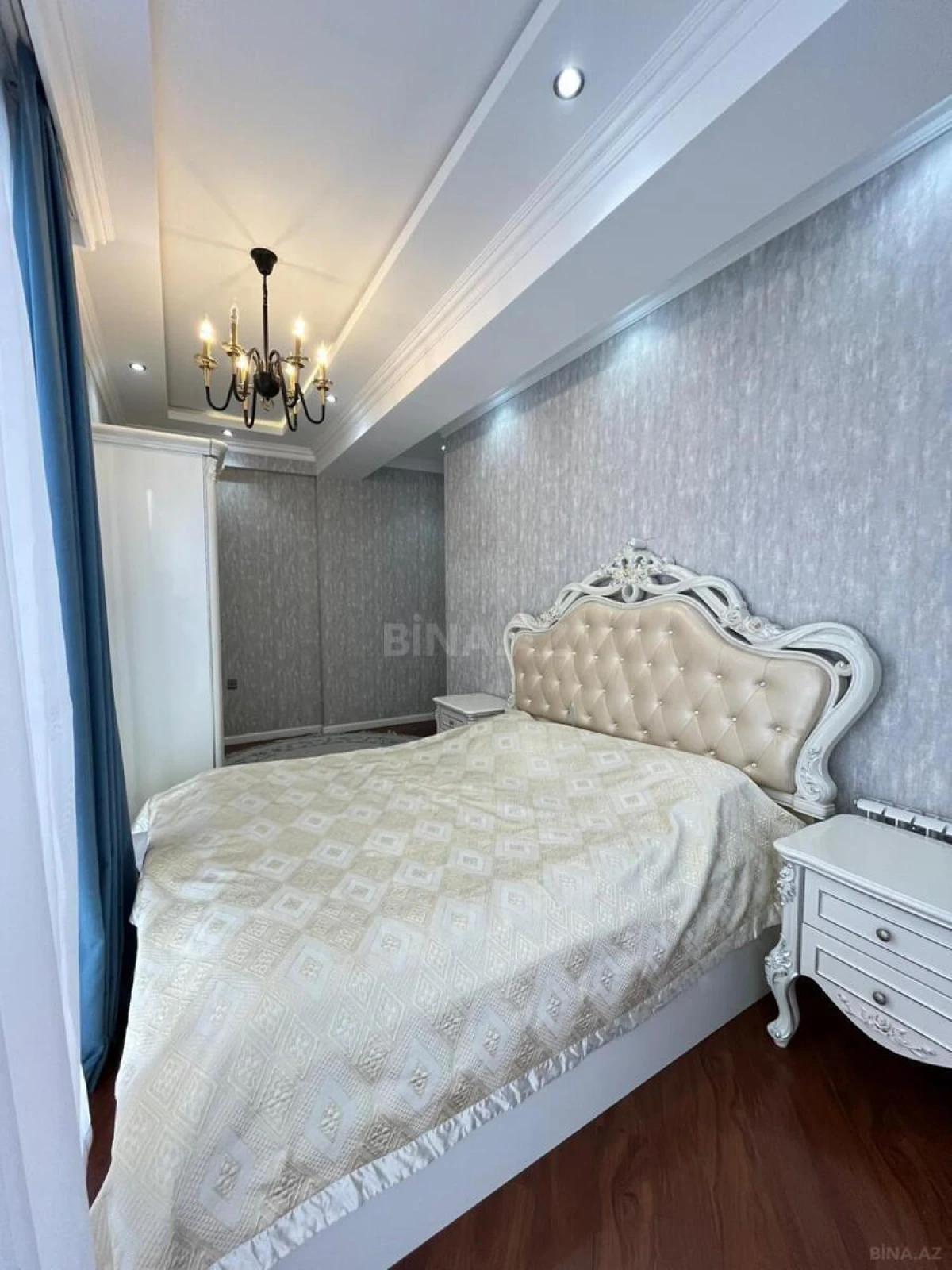 Satılır 3 otaqlı mənzil 117 m²