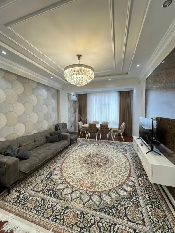 Satılır 3 otaqlı mənzil 117 m²