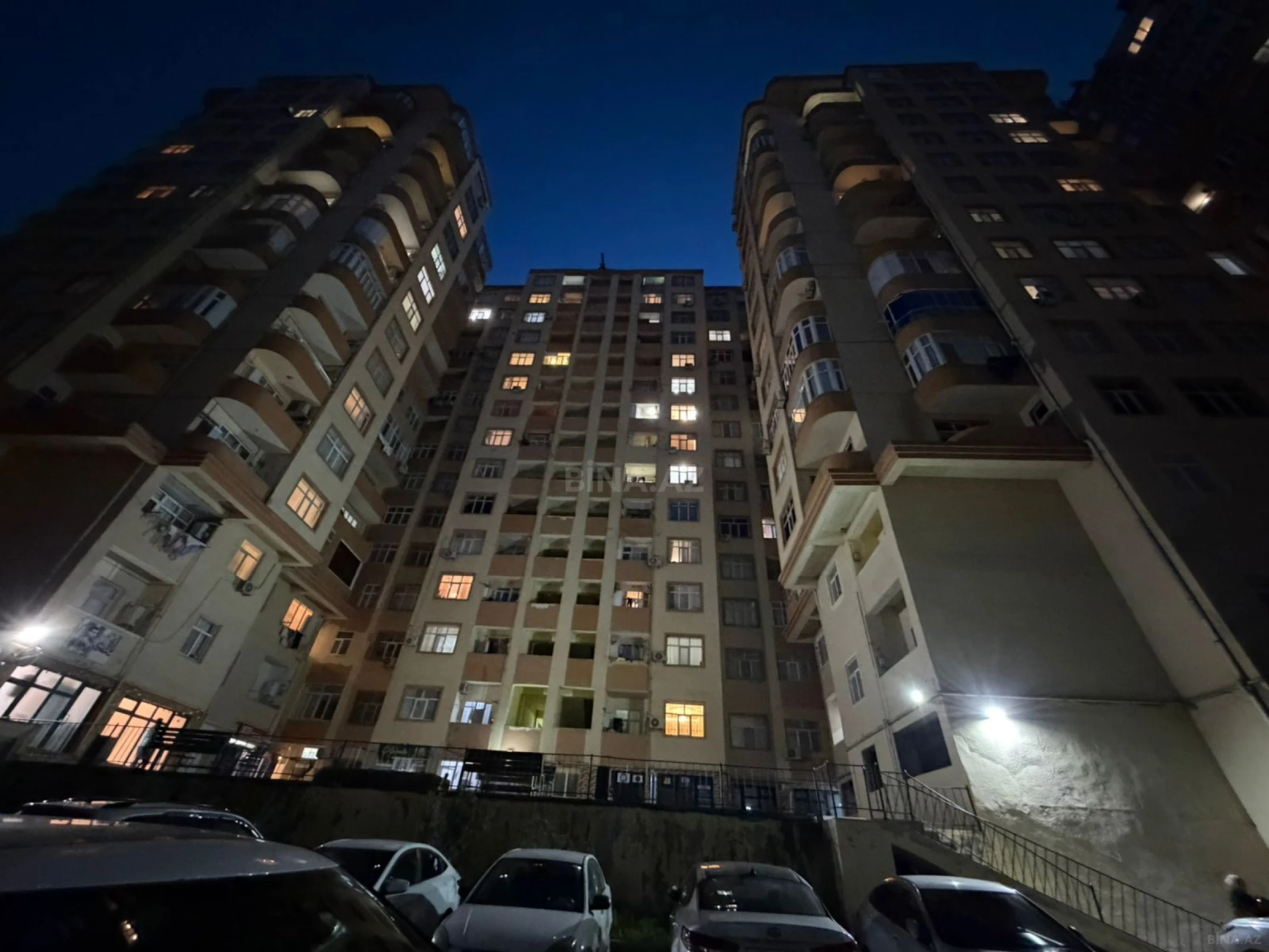 Satılır 3 otaqlı mənzil 84 m²