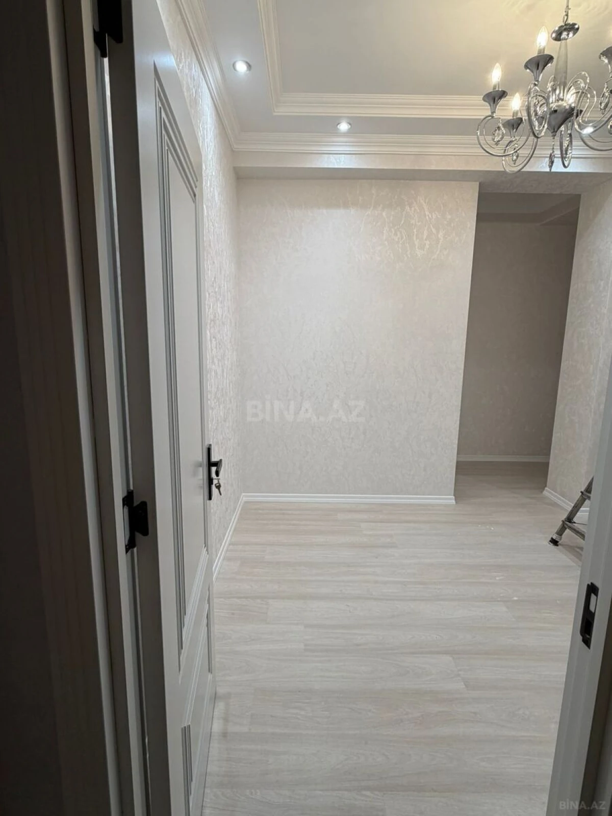 Satılır 3 otaqlı mənzil 84 m²