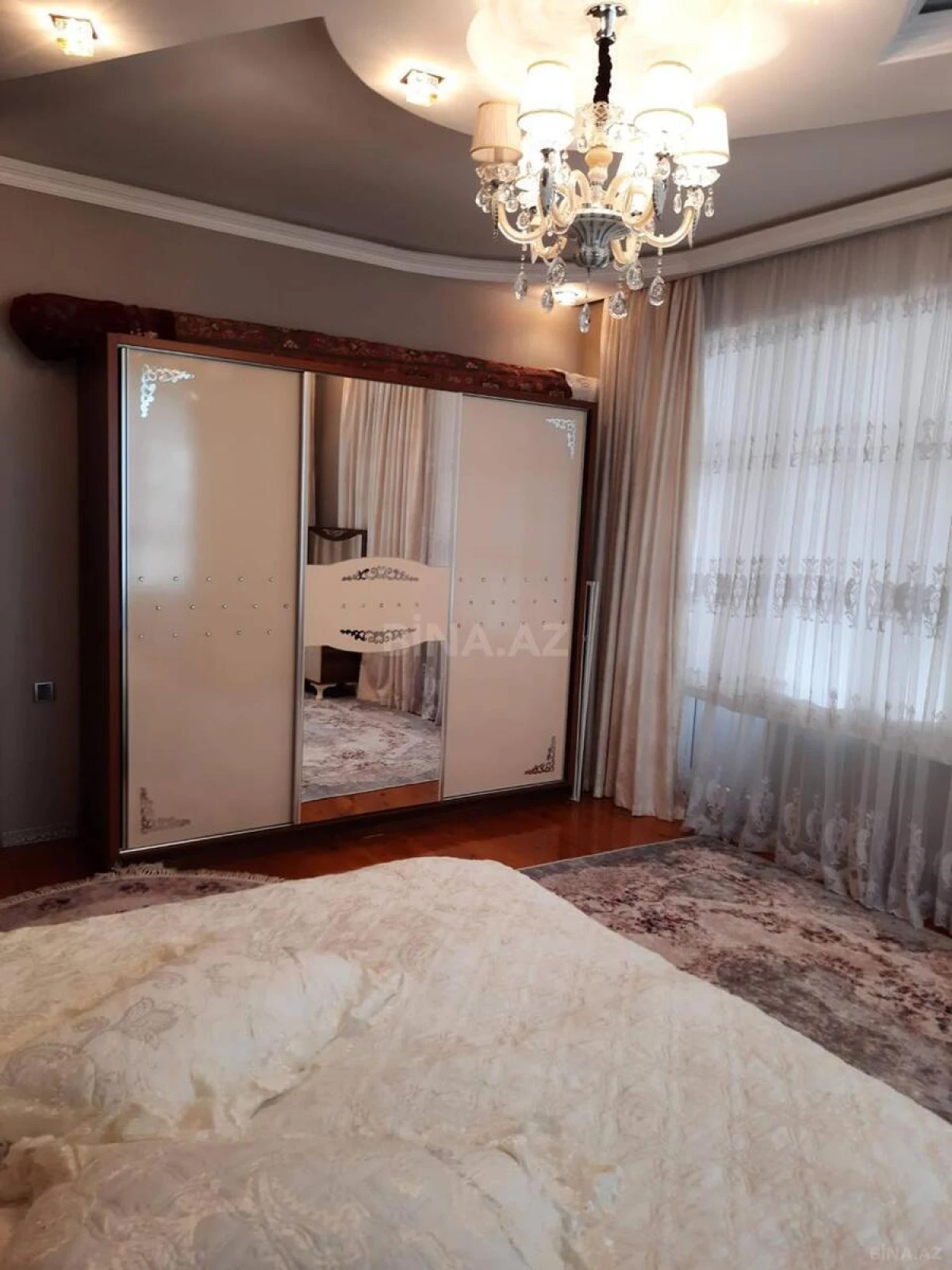 Kirayə verilir 3 otaqlı mənzil 125 m²