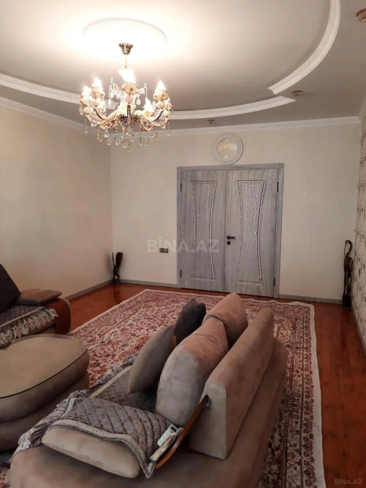 Kirayə verilir 3 otaqlı mənzil 125 m²