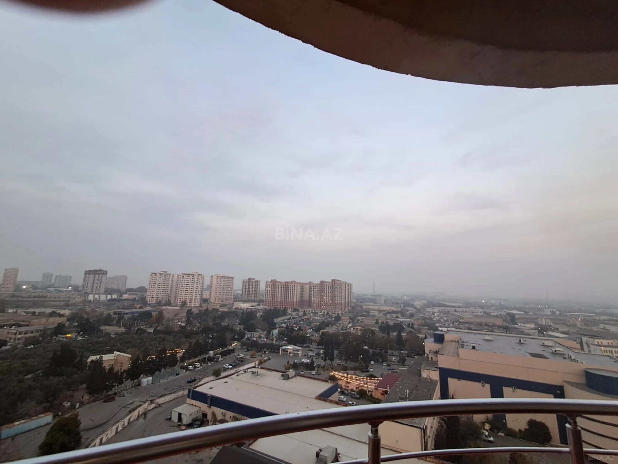 Satılır 2 otaqlı mənzil 100 m²