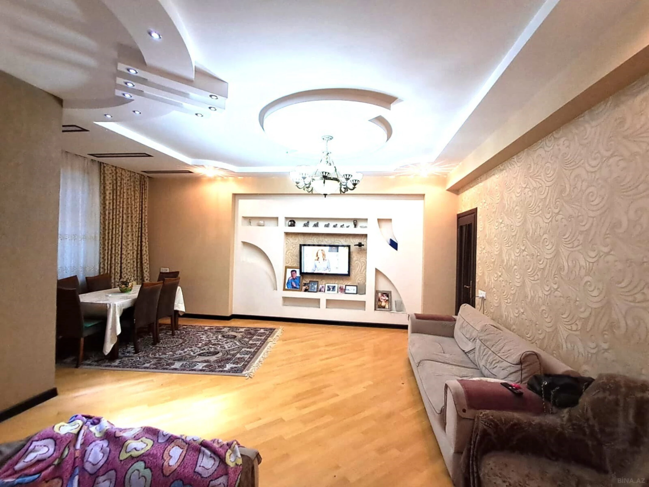 Satılır 2 otaqlı mənzil 100 m²