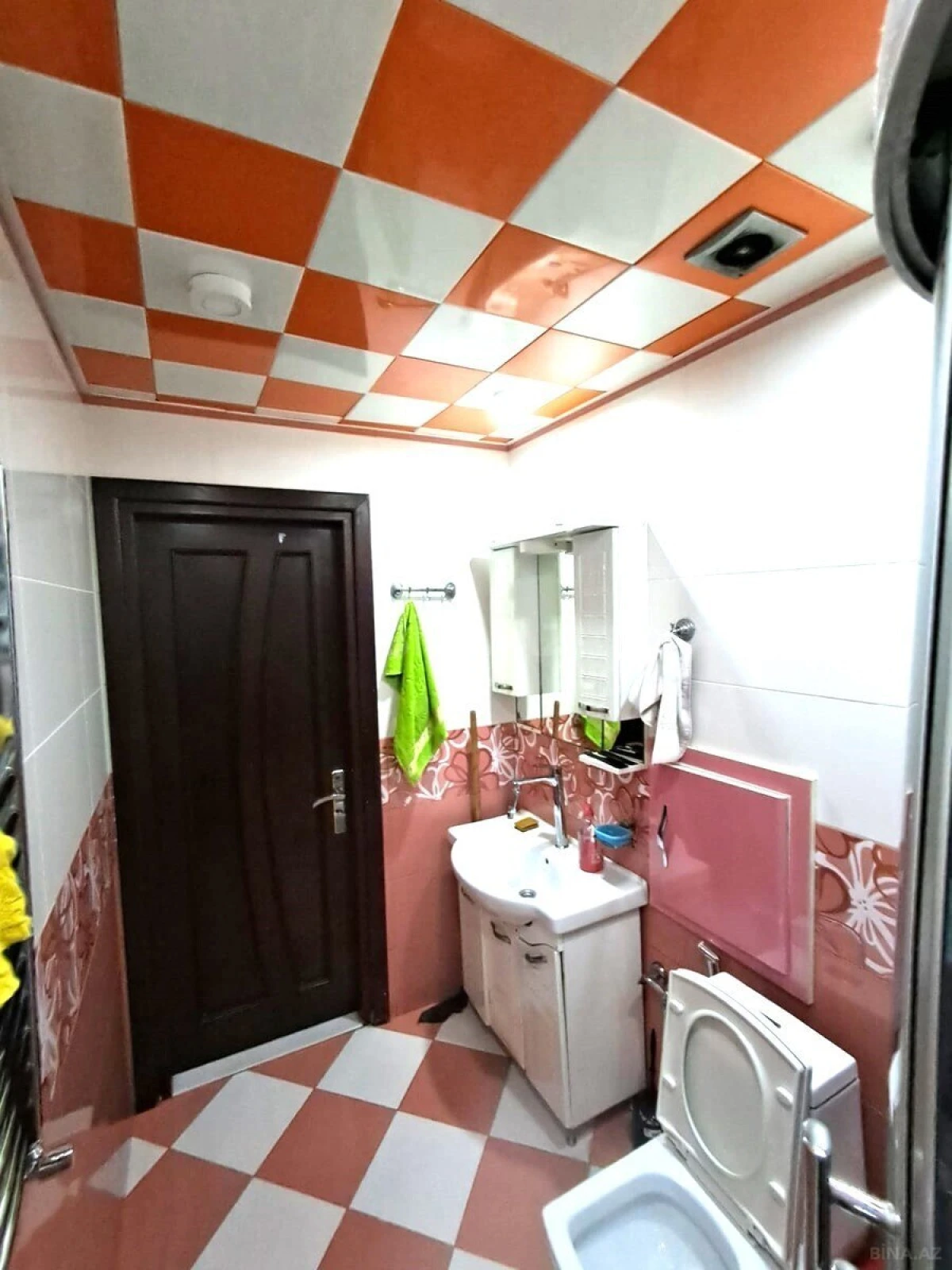 Satılır 2 otaqlı mənzil 100 m²