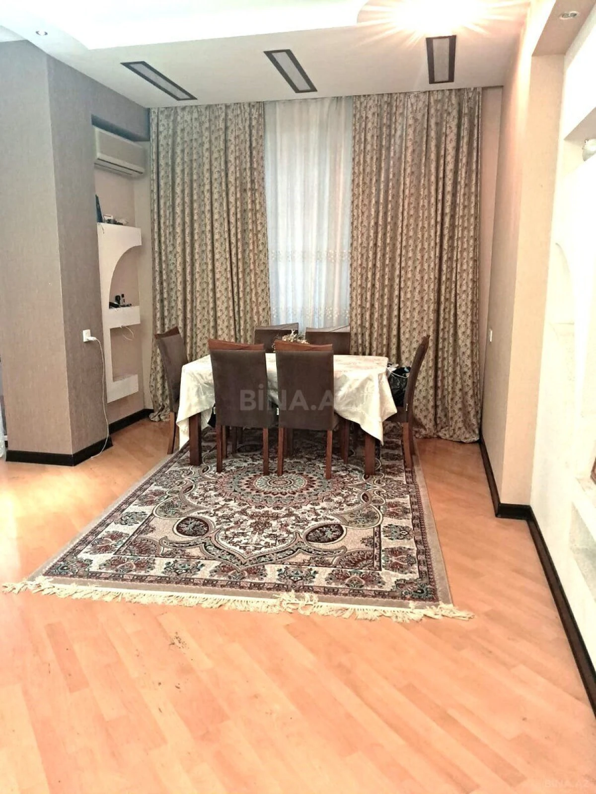 Satılır 2 otaqlı mənzil 100 m²