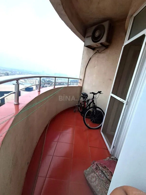 Satılır 2 otaqlı mənzil 100 m²