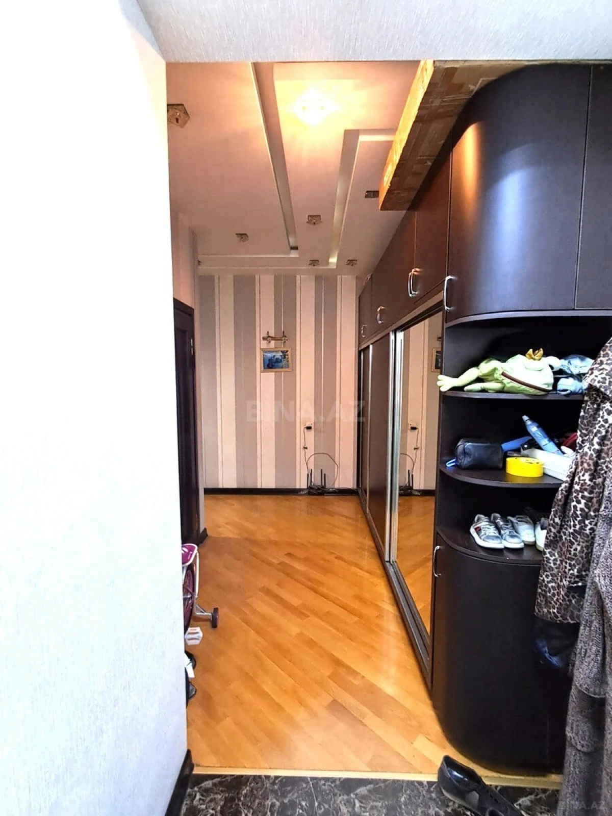 Satılır 2 otaqlı mənzil 100 m²