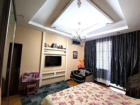 Satılır 2 otaqlı mənzil 100 m²