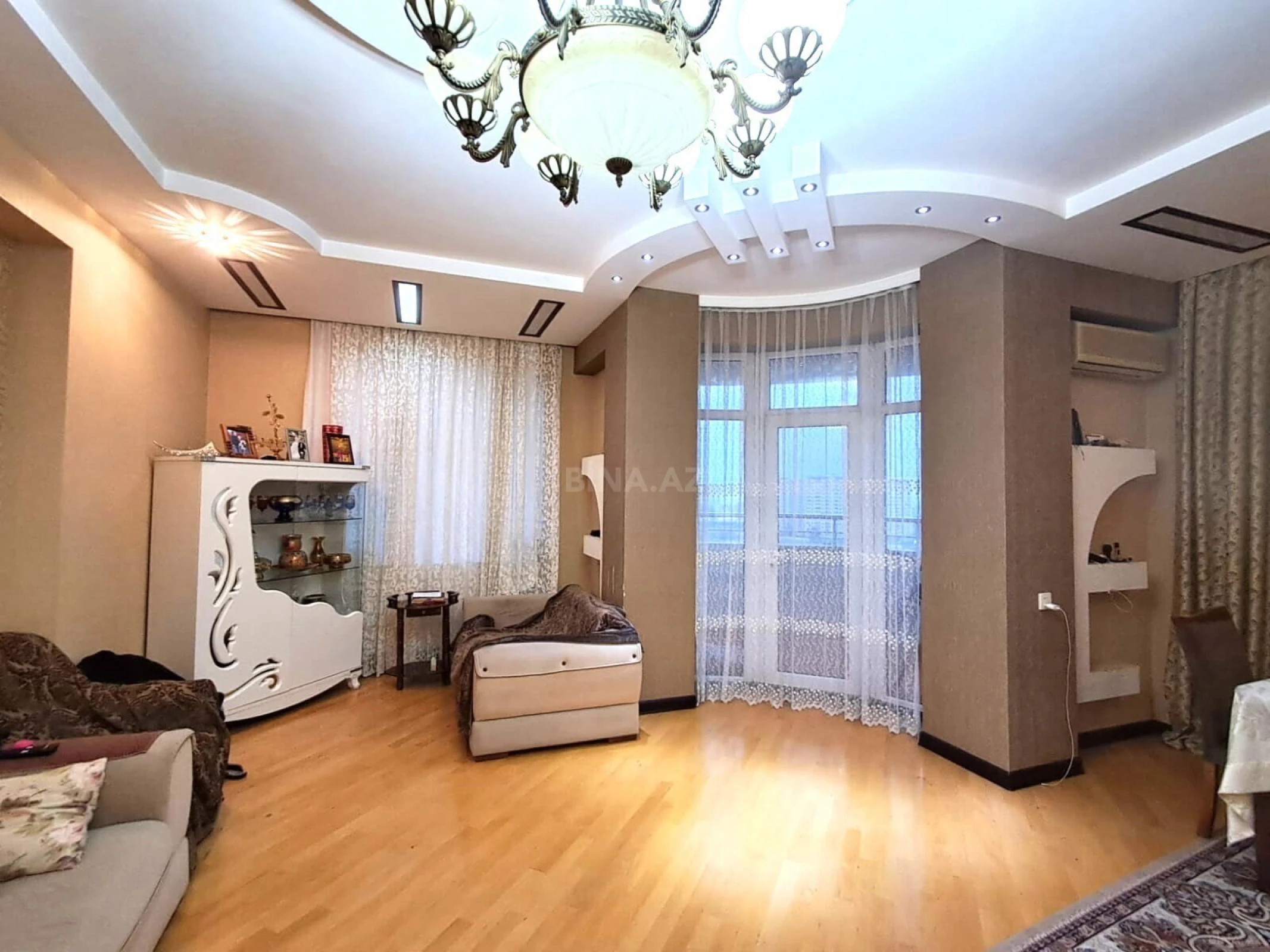 Satılır 2 otaqlı mənzil 100 m²