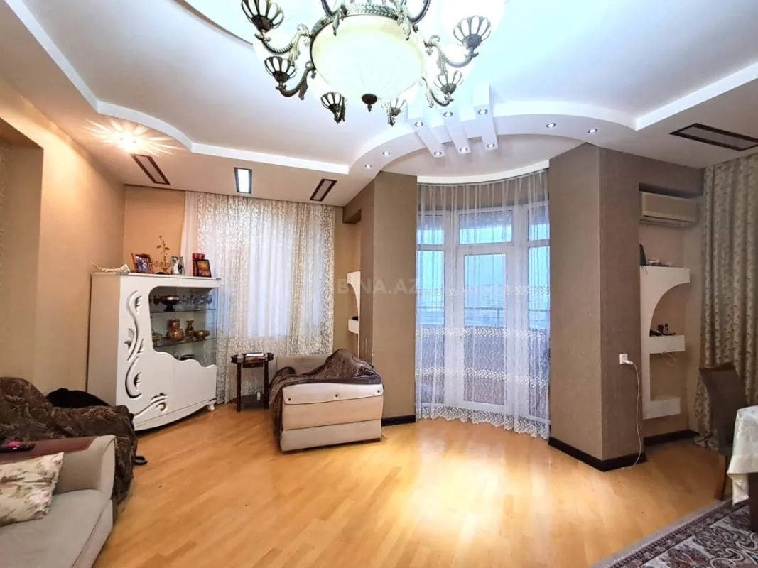 Satılır 2 otaqlı mənzil 100 m²