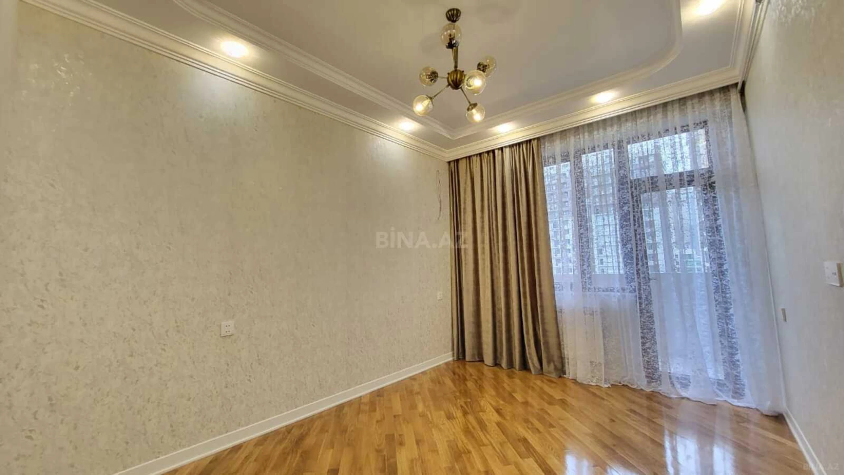 Satılır 2 otaqlı mənzil 65 m²