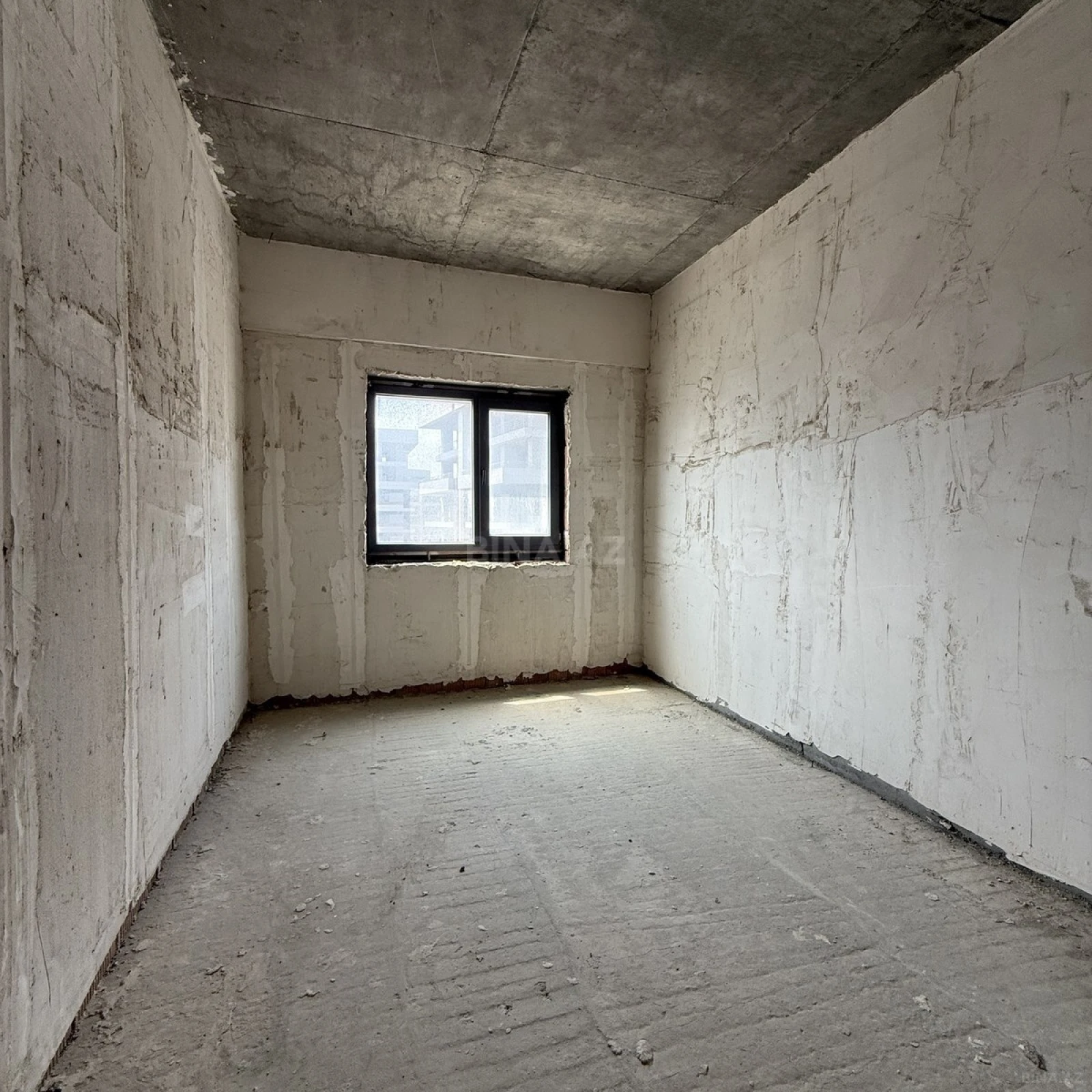 Satılır 3 otaqlı mənzil 157 m²