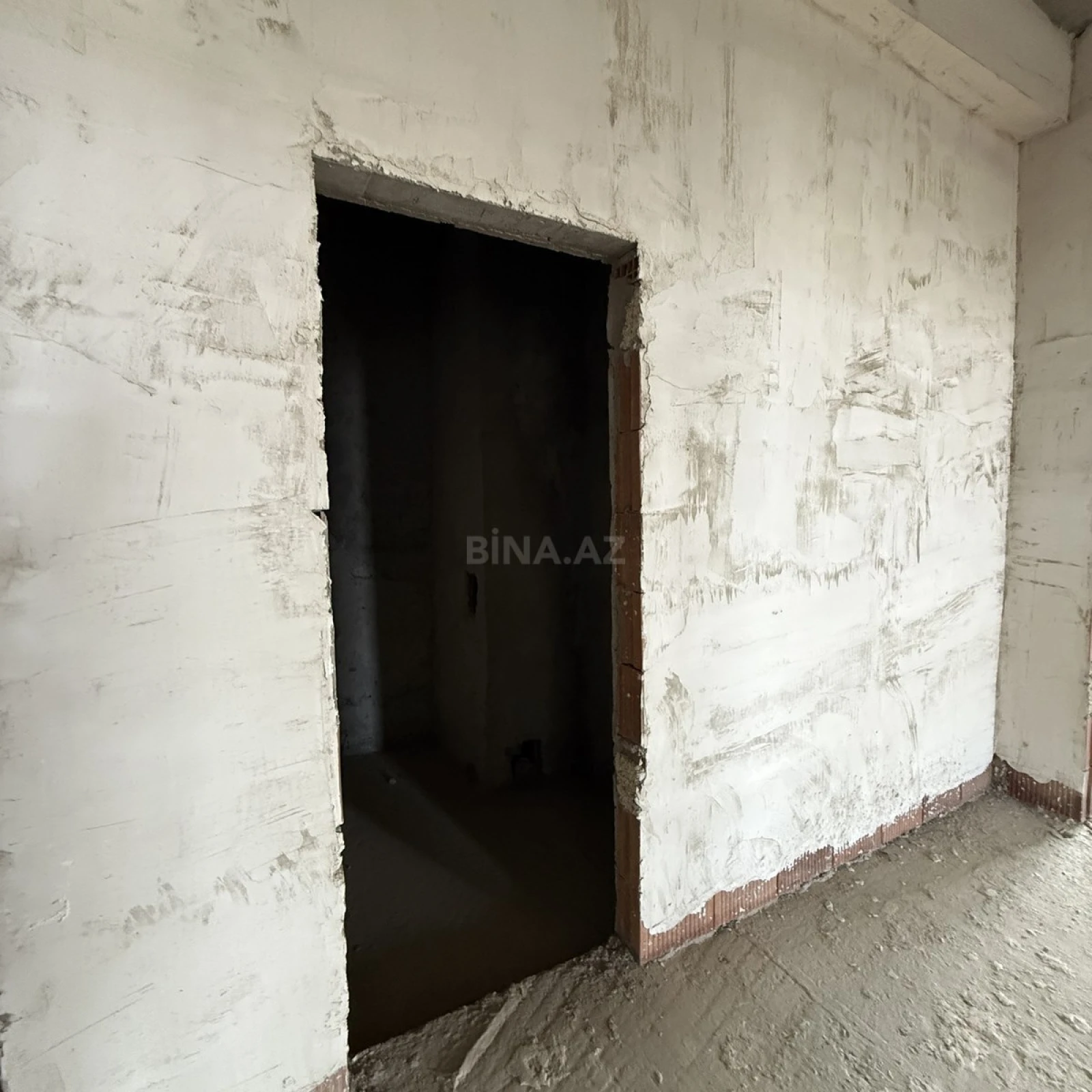 Satılır 3 otaqlı mənzil 157 m²