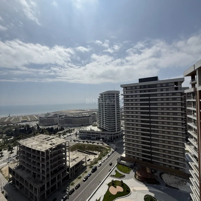 Satılır 3 otaqlı mənzil 157 m²