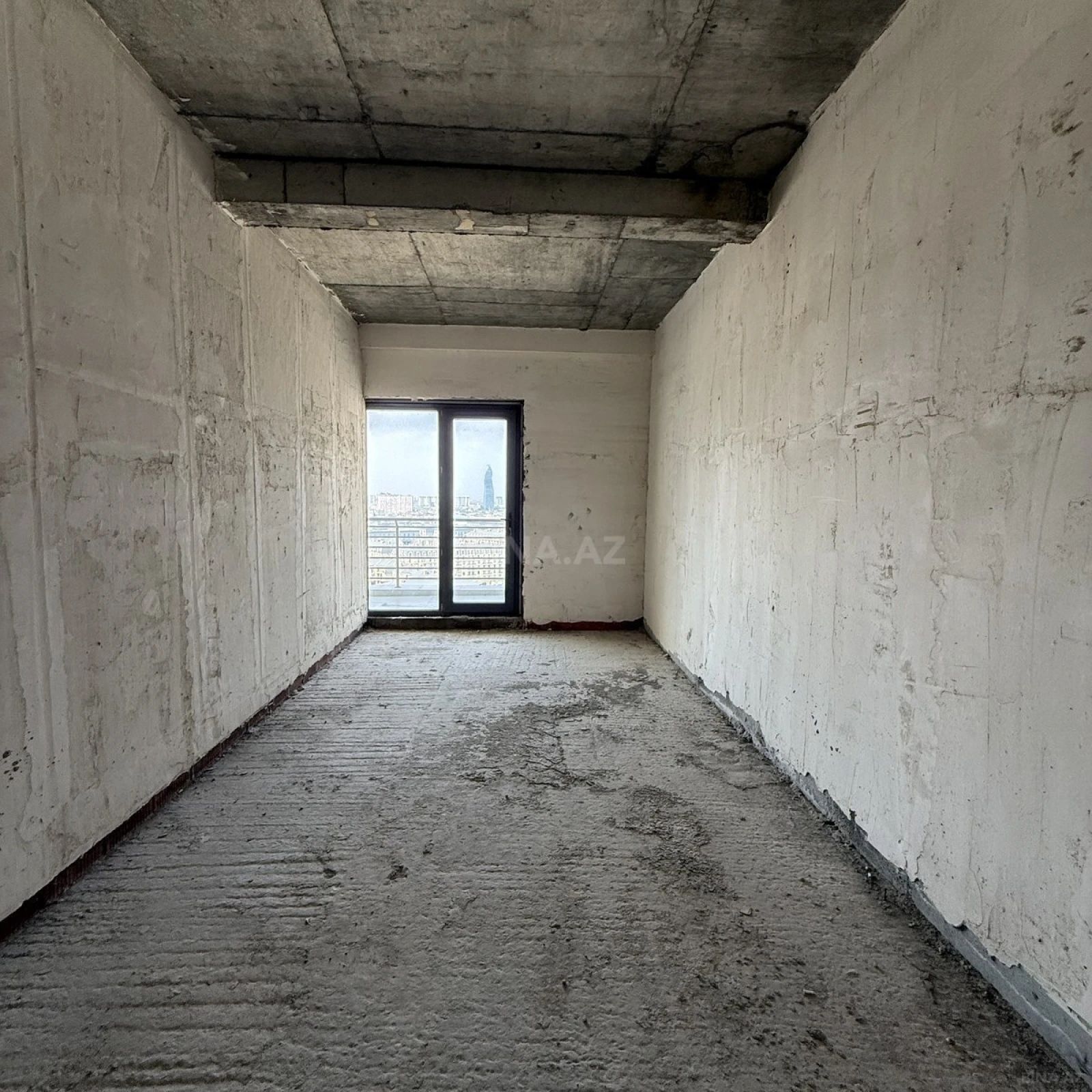 Satılır 3 otaqlı mənzil 157 m²