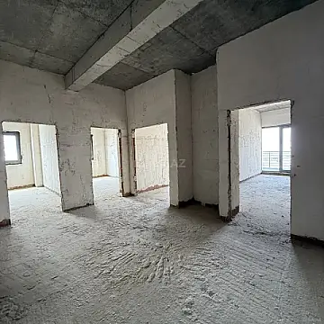 Satılır 3 otaqlı mənzil 157 m²