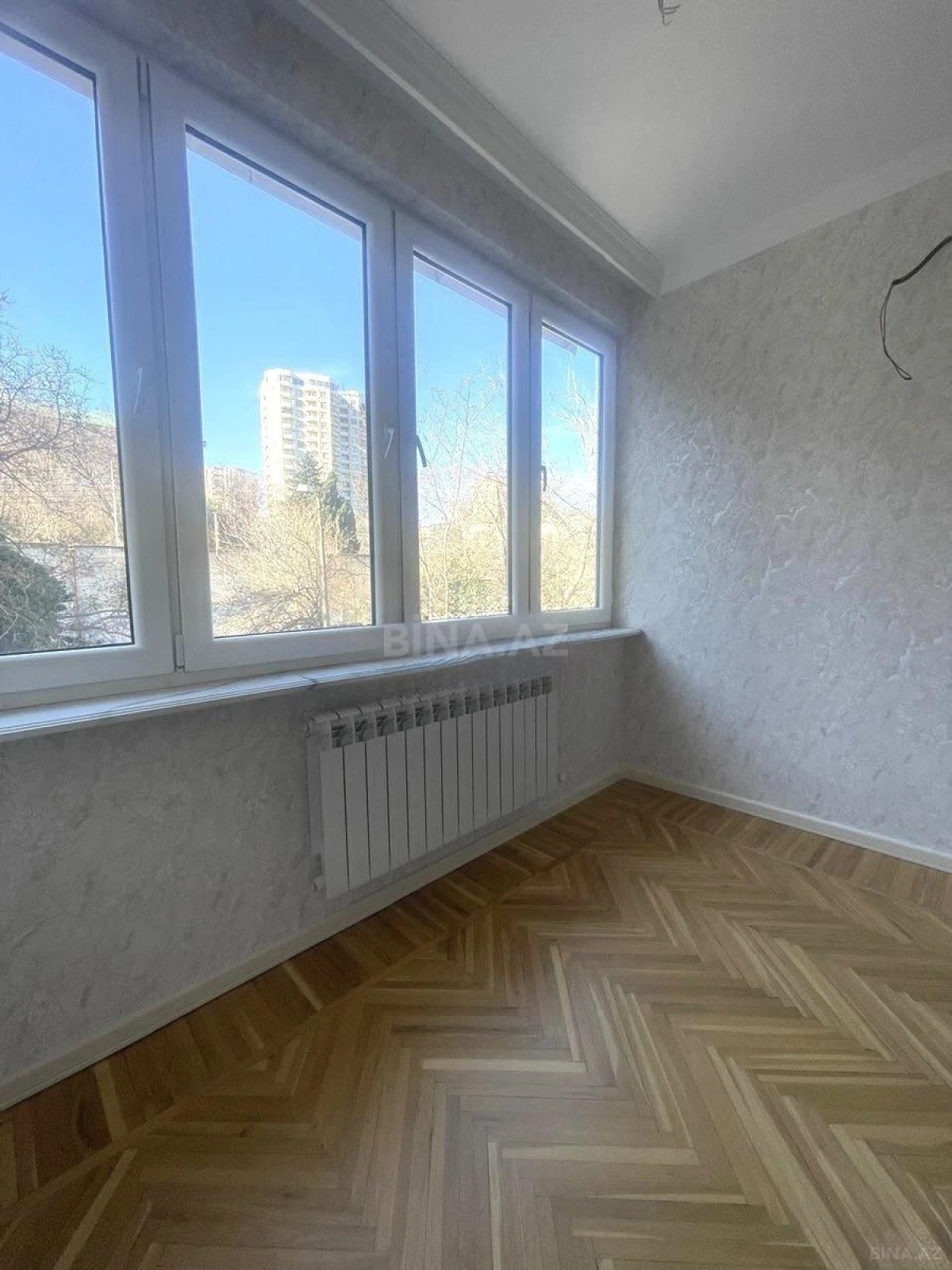 Satılır 3 otaqlı mənzil 90 m²