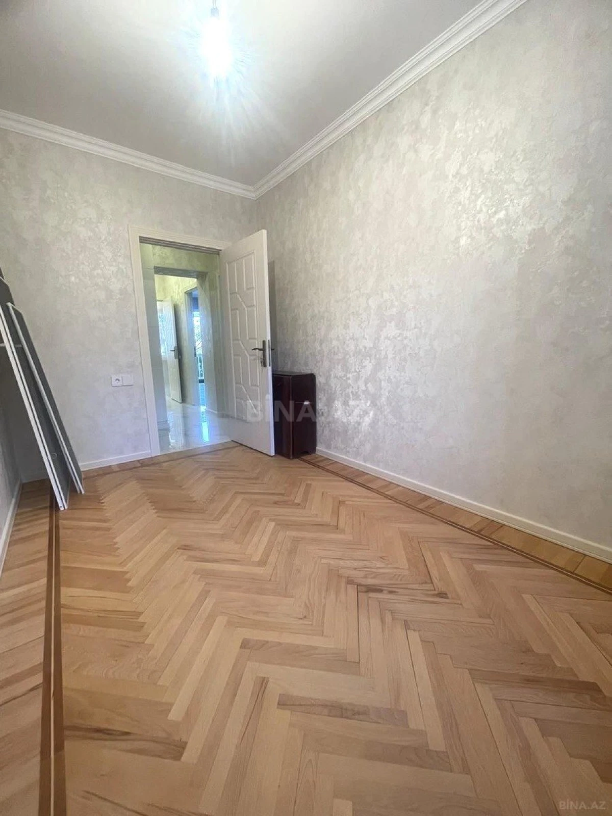 Satılır 3 otaqlı mənzil 90 m²