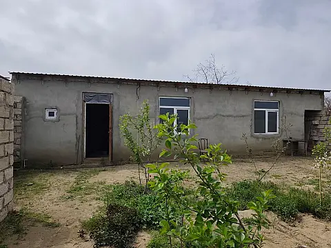 Satılır 2 otaqlı həyət evi 40 m²