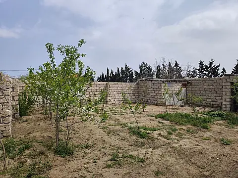 Satılır 2 otaqlı həyət evi 40 m²