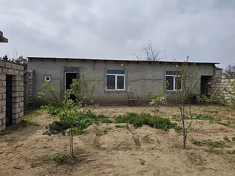 Satılır 2 otaqlı həyət evi 40 m²