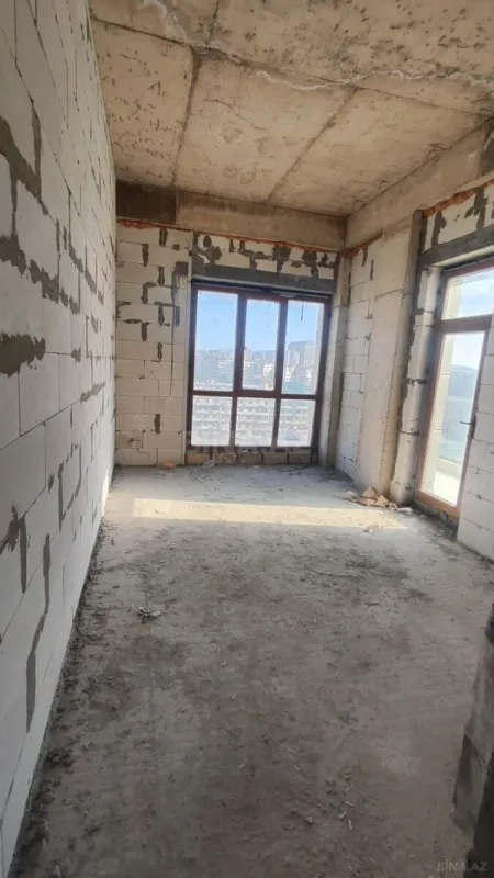 Satılır 3 otaqlı mənzil 86 m²