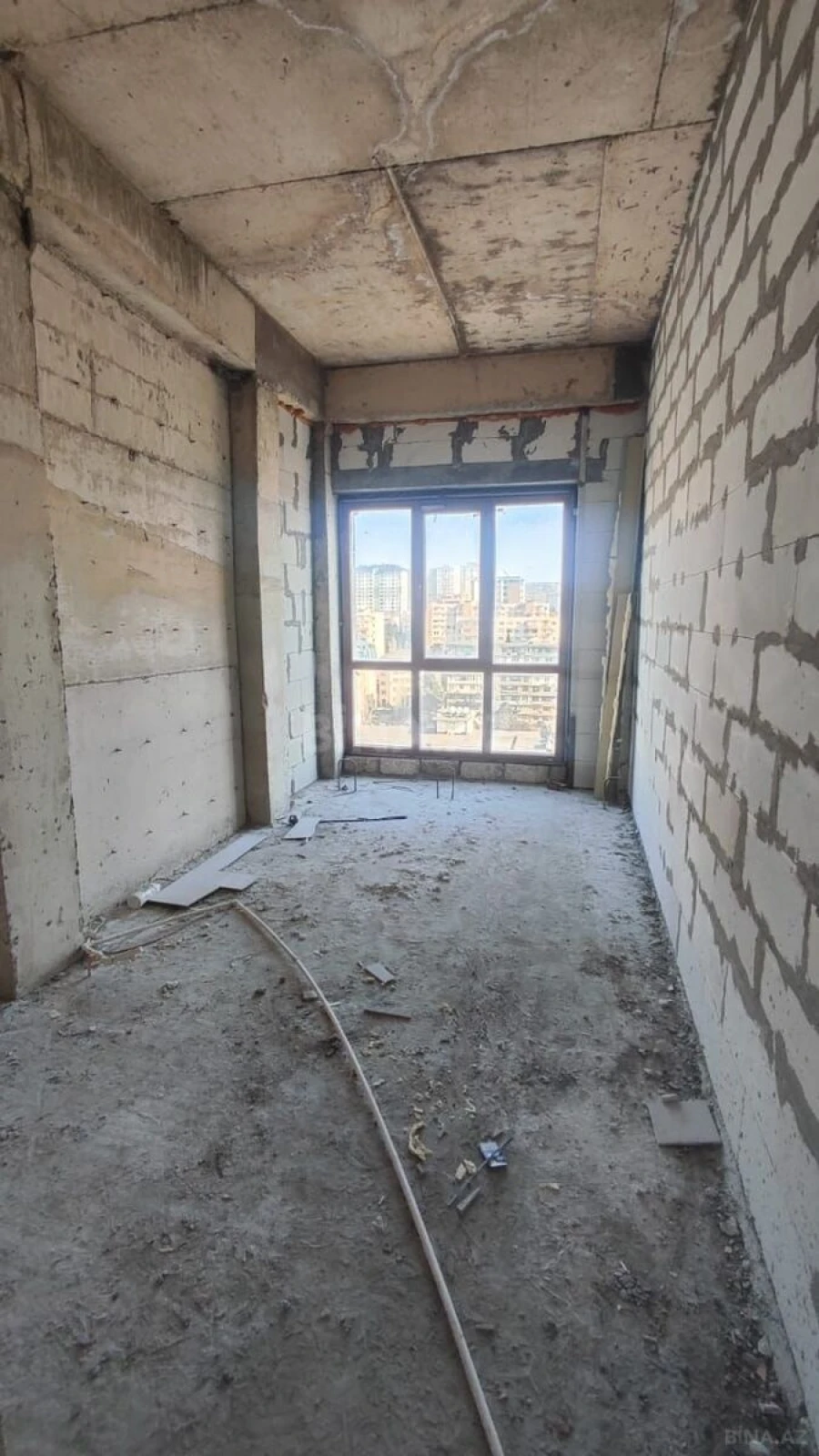 Satılır 3 otaqlı mənzil 86 m²