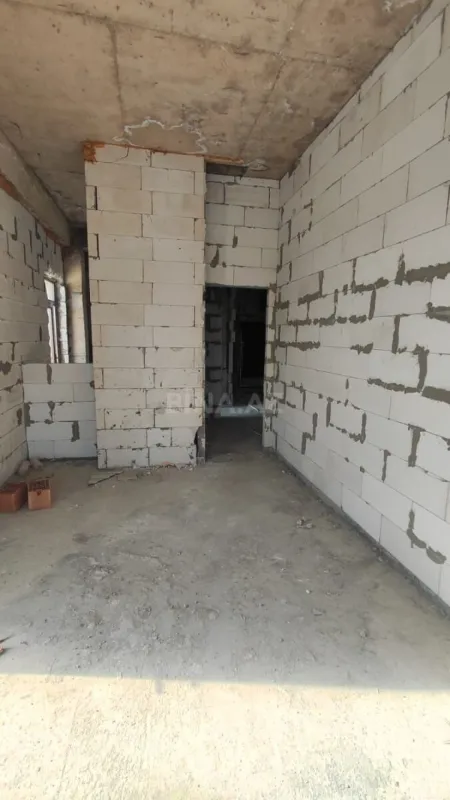 Satılır 3 otaqlı mənzil 86 m²