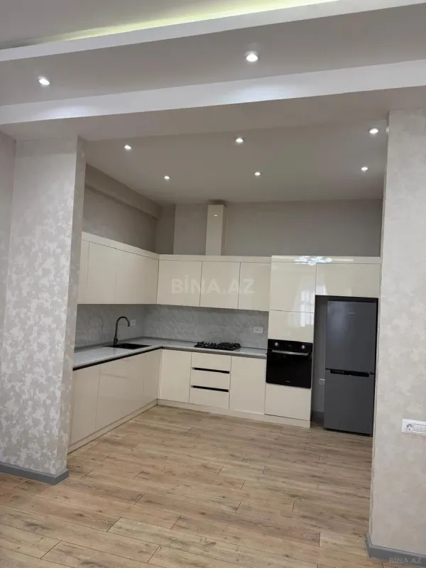 Satılır 2 otaqlı mənzil 91 m²