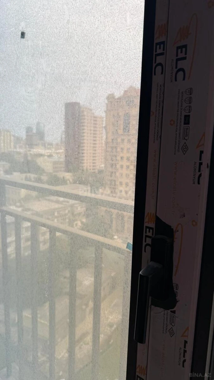 Satılır 1 otaqlı mənzil 66.6 m²